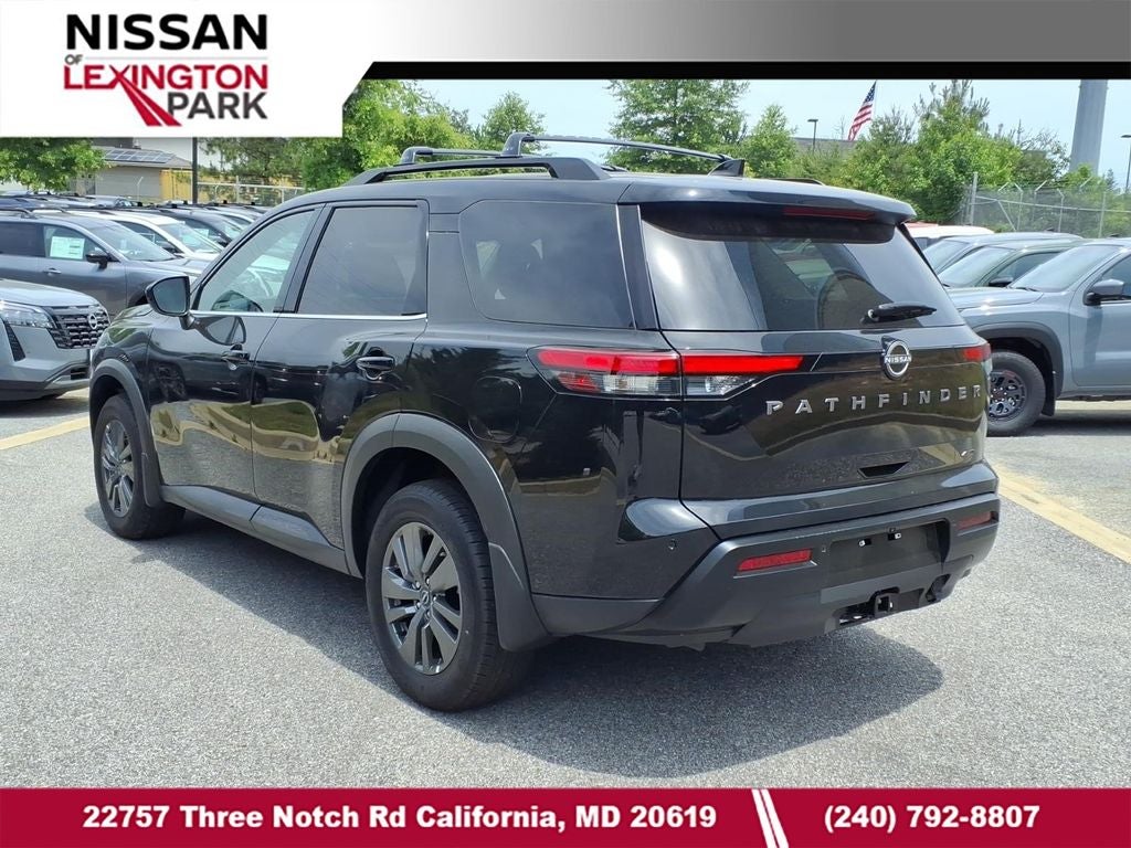 2026 Nissan Pathfinder SV