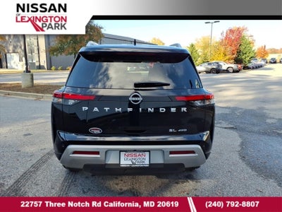 2025 Nissan Pathfinder SL
