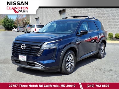 2026 Nissan Pathfinder SL