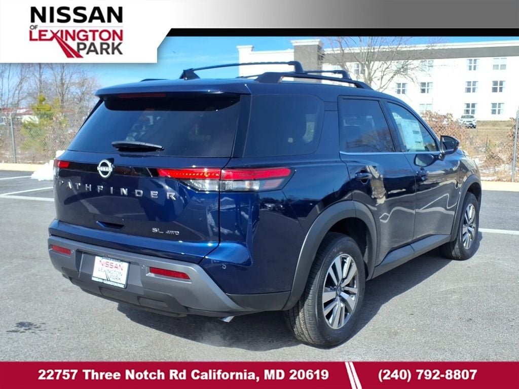 2026 Nissan Pathfinder SL
