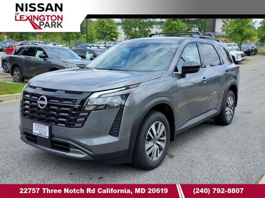 2026 Nissan Pathfinder SL
