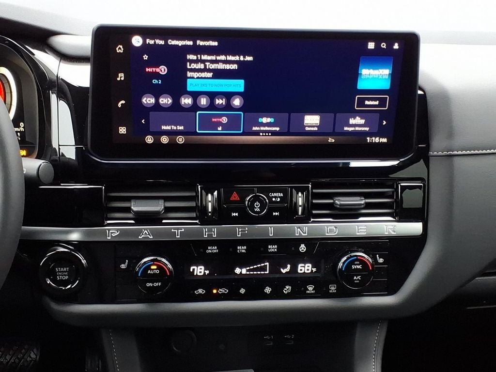 2026 Nissan Pathfinder SL