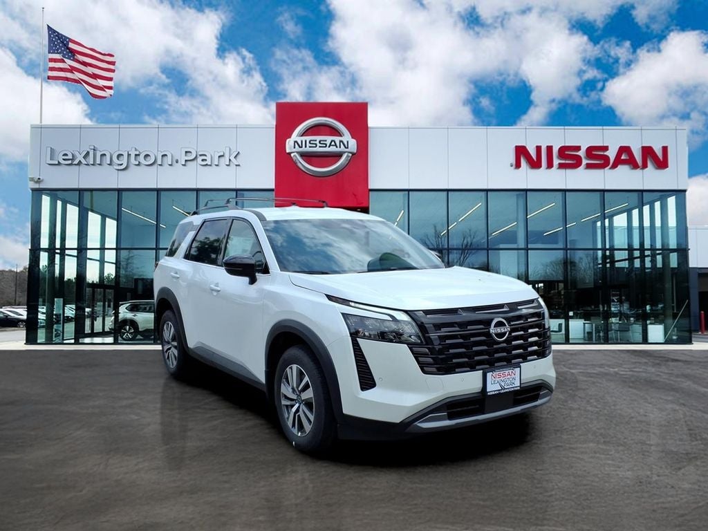 2026 Nissan Pathfinder SL 4WD's photo