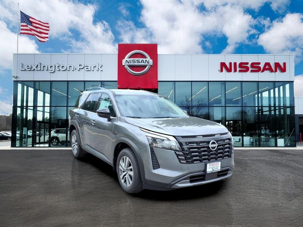 2026 Nissan Pathfinder SL 4WD's photo