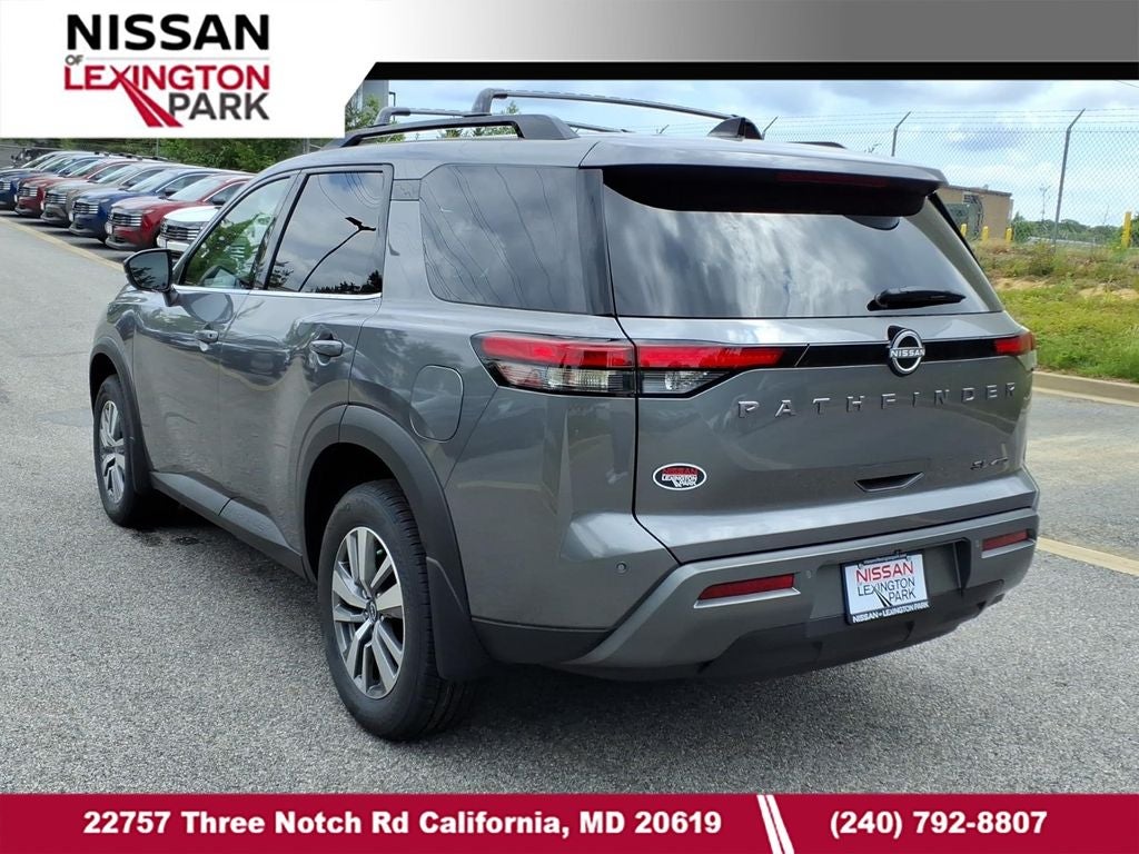 2026 Nissan Pathfinder SL