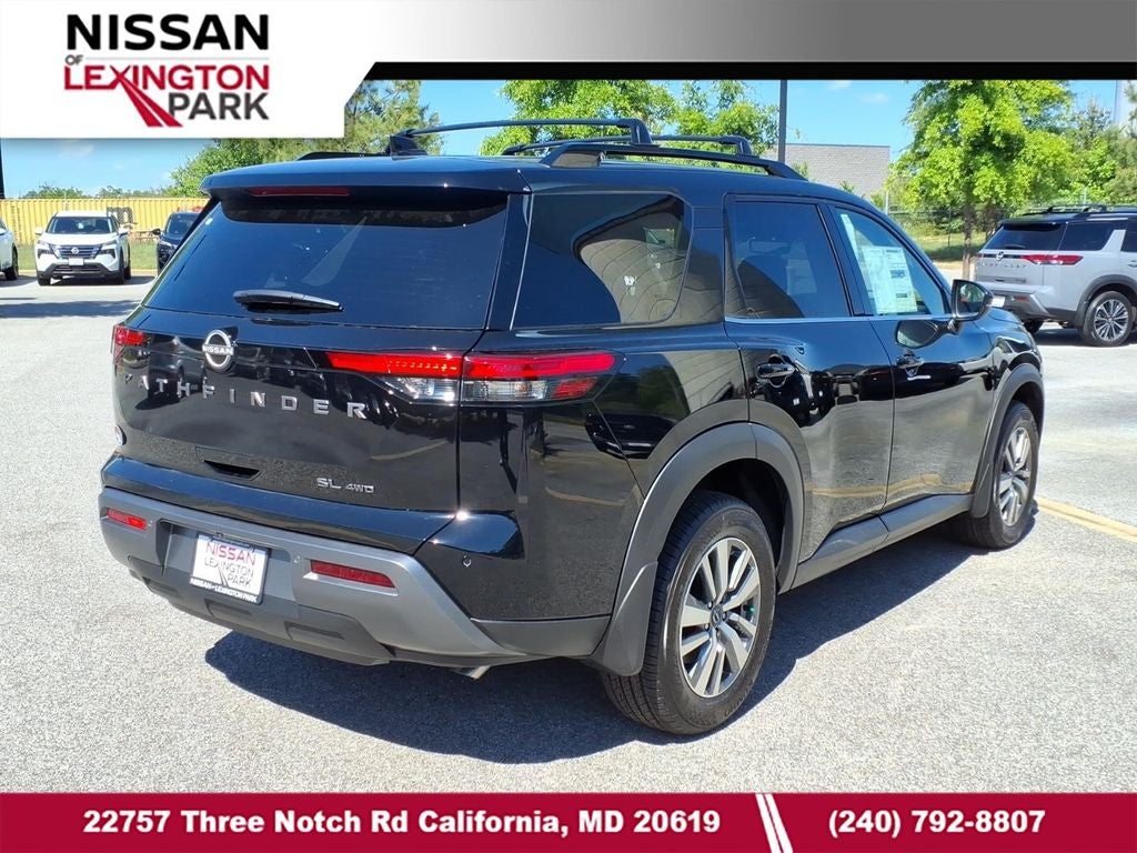 2026 Nissan Pathfinder SL