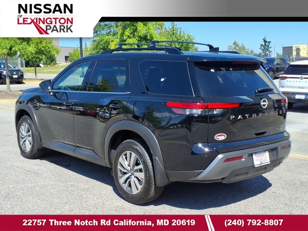 2026 Nissan Pathfinder SL
