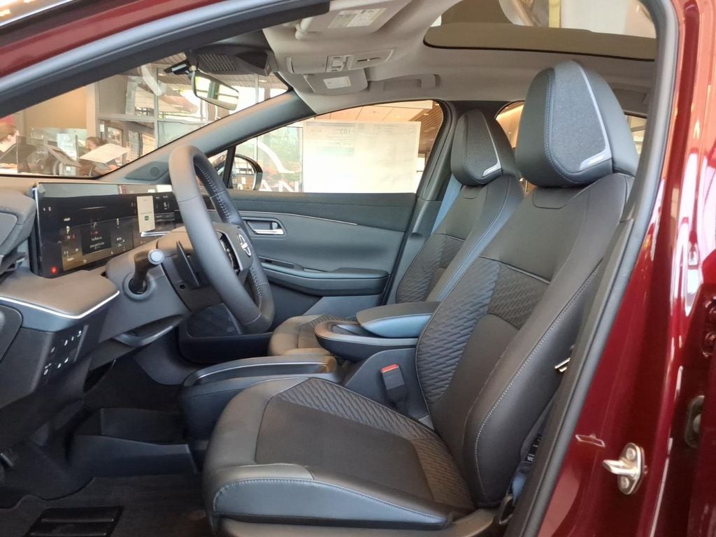 2026 Nissan LEAF Platinum+