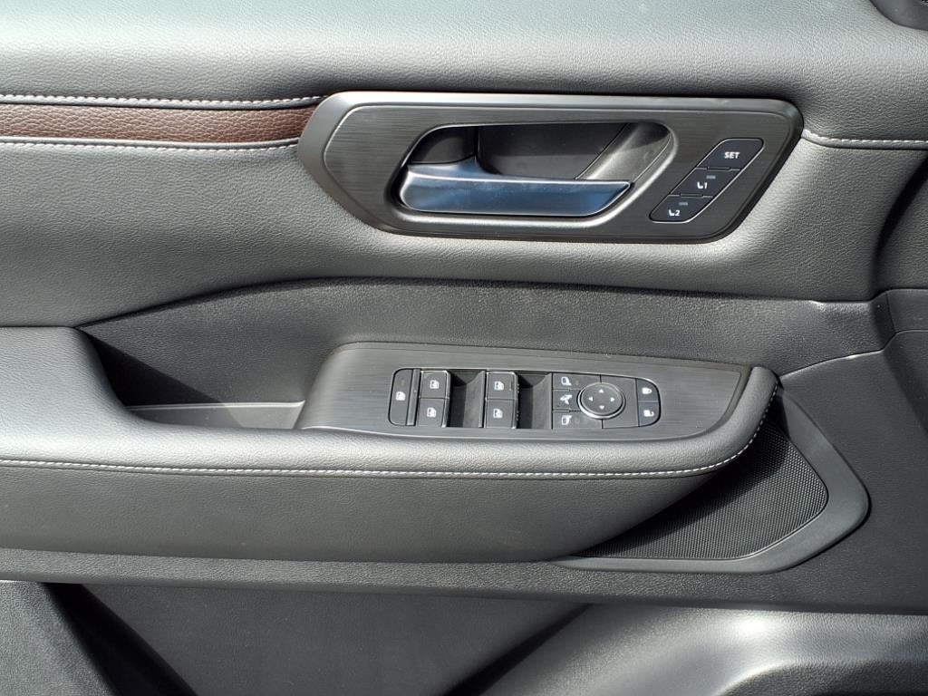 2025 Nissan Armada SL