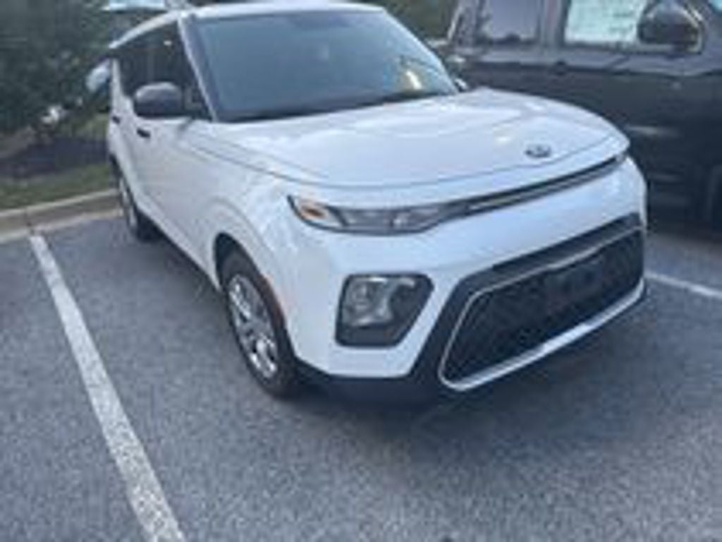 2020 Kia Soul 2.0L LX 6 M/T's photo